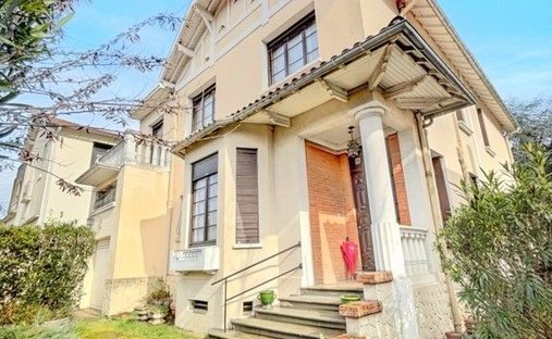 Villa in Côte Pavée-L Hers-La Terrasse, Toulouse, France 1