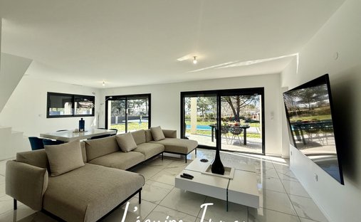 14th C. Chateau With A House