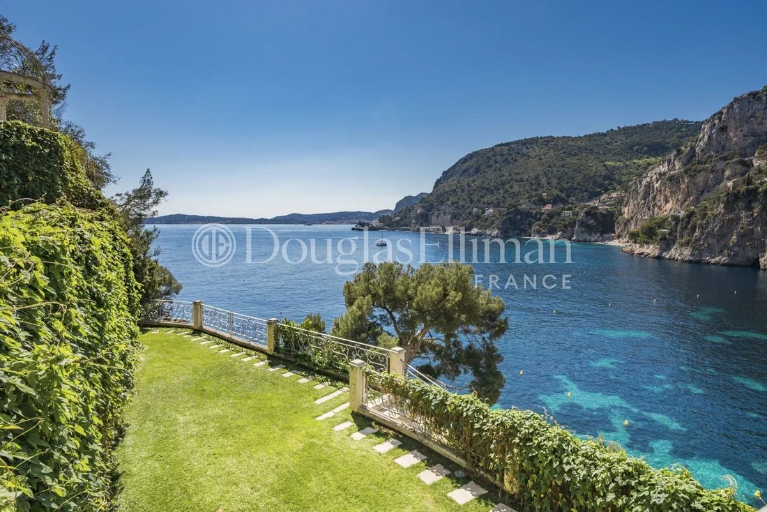 Villa in Cap-d'Ail, Provence-Alpes-Côte d'Azur, Frankreich 3 - 15390884
