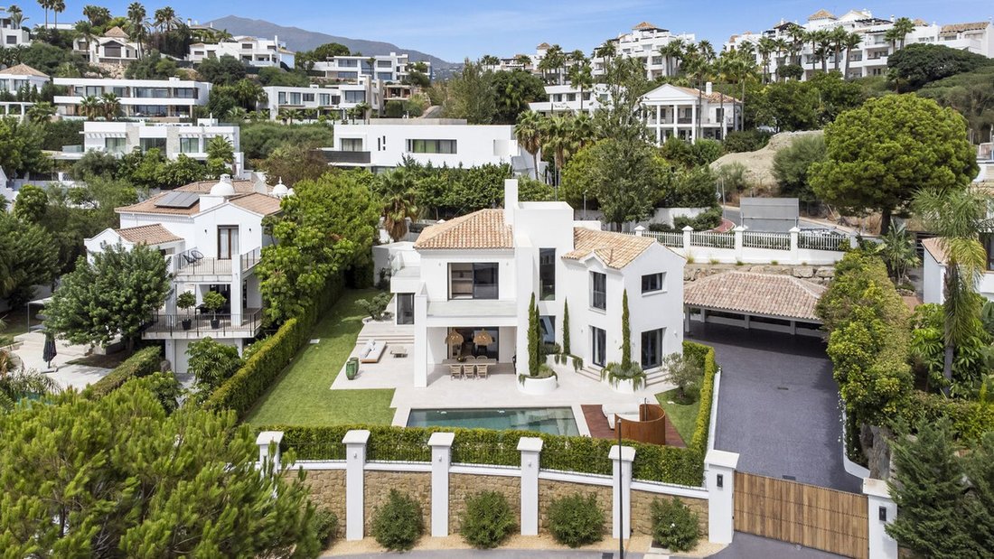 Villa in Benahavis, Andalusia, Spain 1 - 16496730