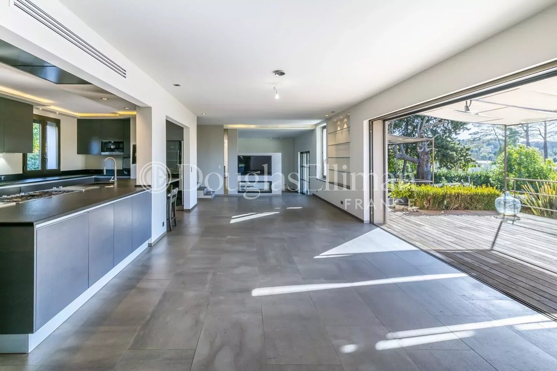 Villa en Mougins, Provenza-Alpes-Costa Azul, Francia 3 - 15189225
