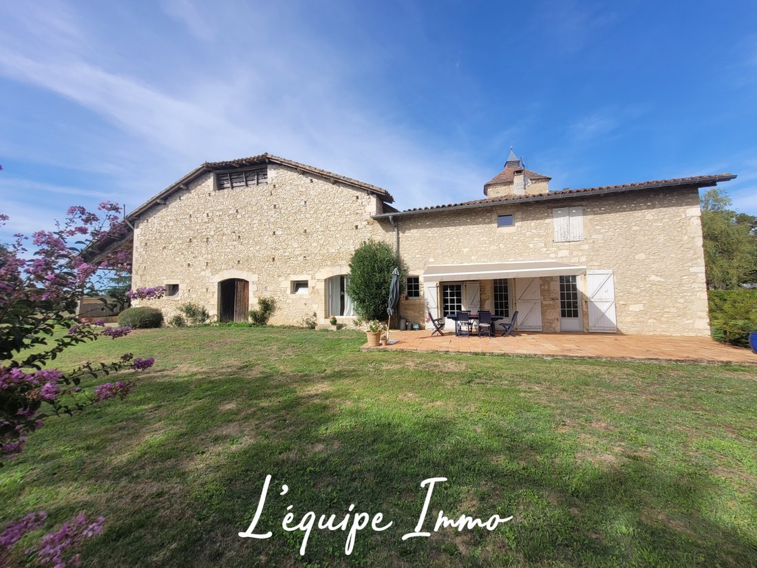 Estate in Mauvezin, Occitania, France 1 - 16498175