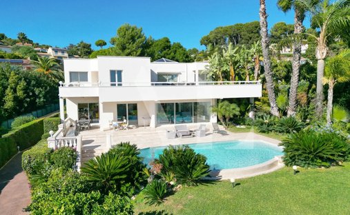Villa in Brusquet-Retenaou-Devens, Vallauris, France 1