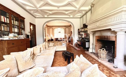 Castle for Sale in Arras, Hauts-de-France, France