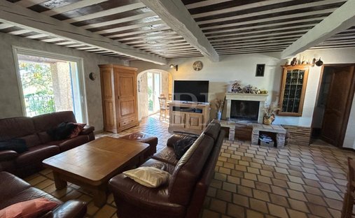 Beautiful Stone Property With Views And Pool