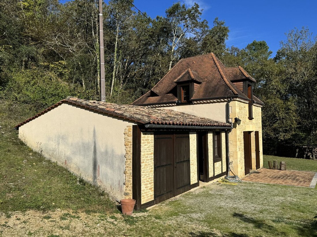 Estate in Sarlat-la-Canéda, Nouvelle-Aquitaine, France 4 - 16498432