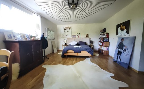 Castle for Sale in Gannat, Auvergne-Rhône-Alpes, France