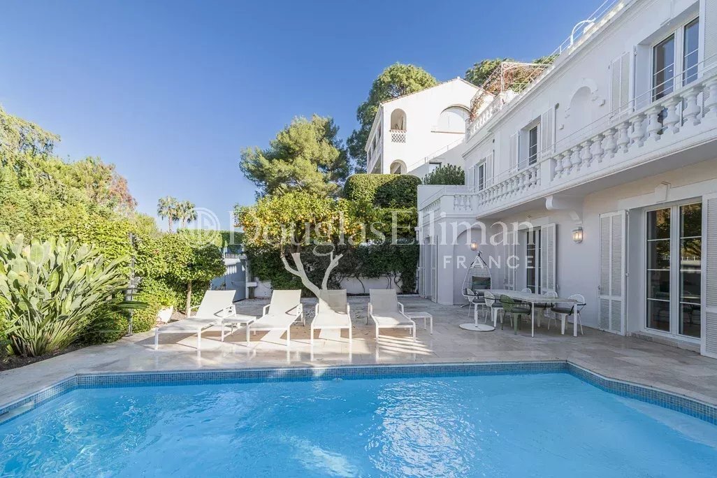 Villa in Antibes, Provence-Alpes-Côte d'Azur, France 3 - 15016641