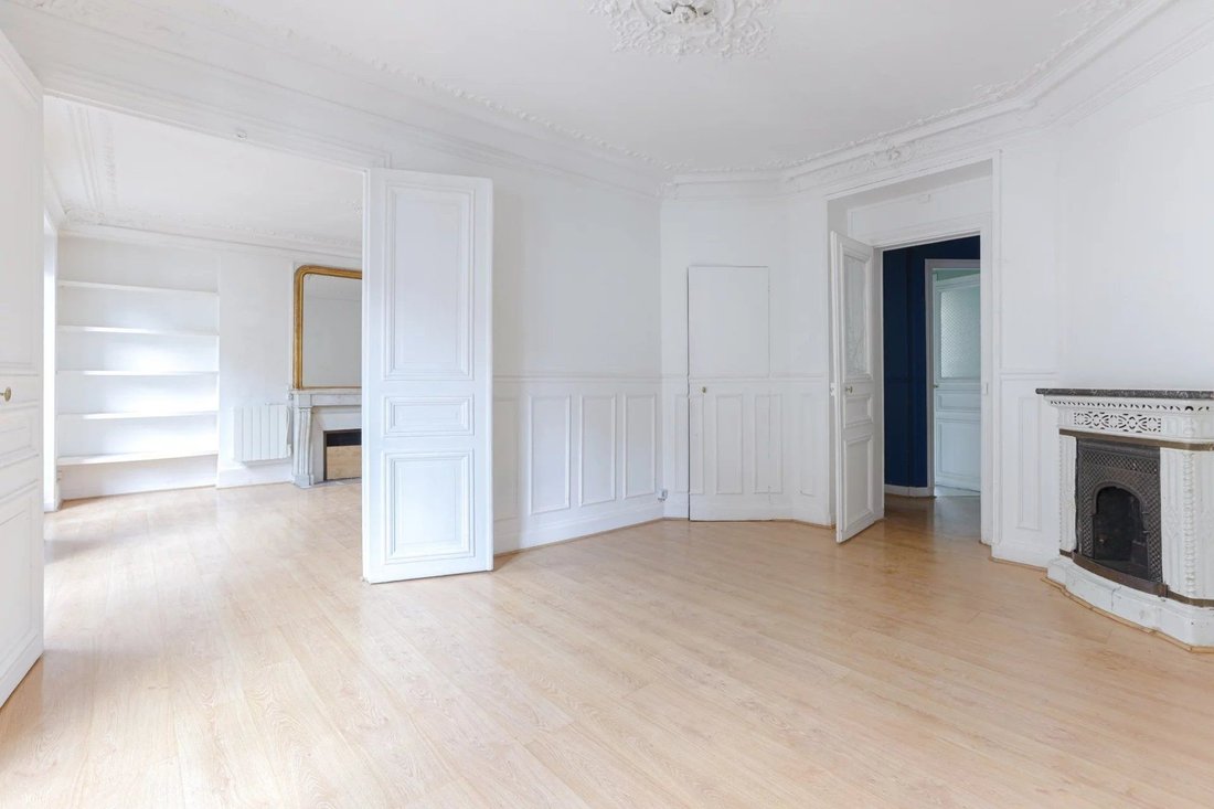 Apartment in Saint Philippe du Roule, Paris 8e Arrondissement, Paris 4 - 16497400