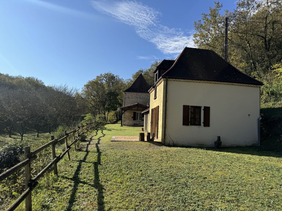 Estate in Sarlat-la-Canéda, Nouvelle-Aquitaine, France 3 - 16498432