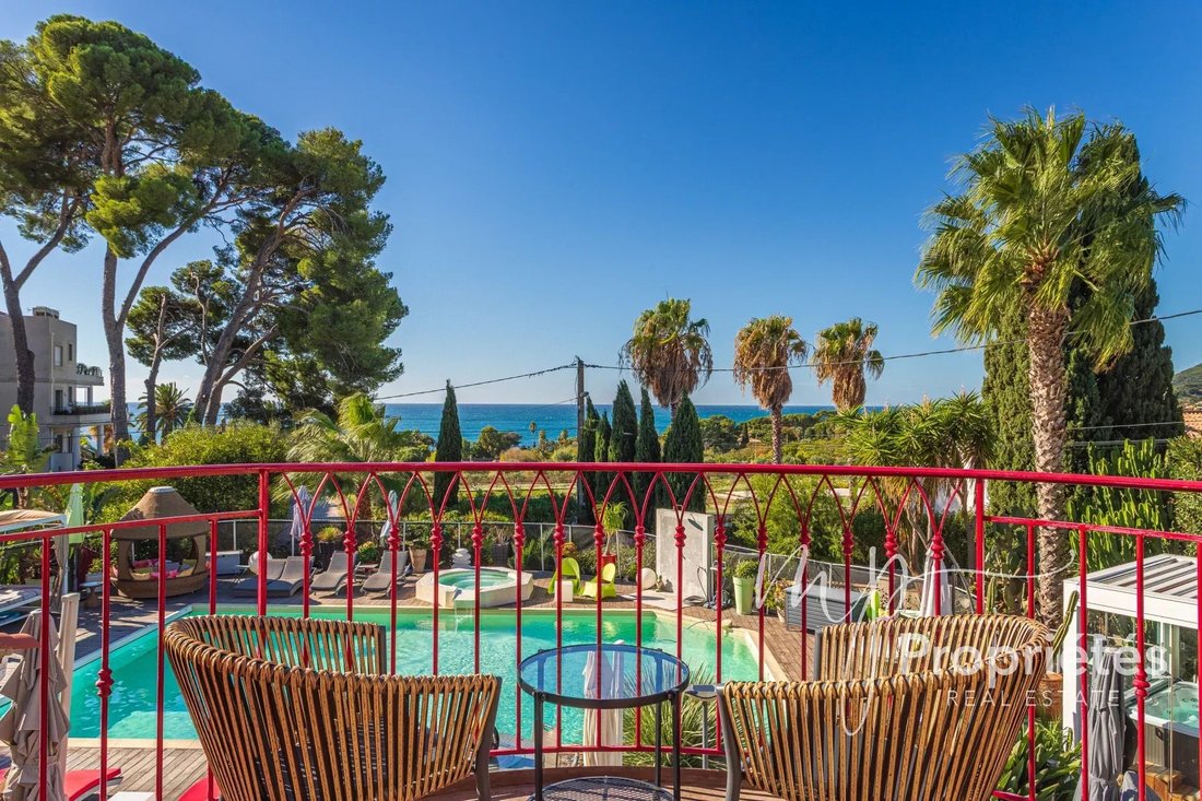 House in Carqueiranne, Provence-Alpes-Côte d'Azur, France 3 - 16456773