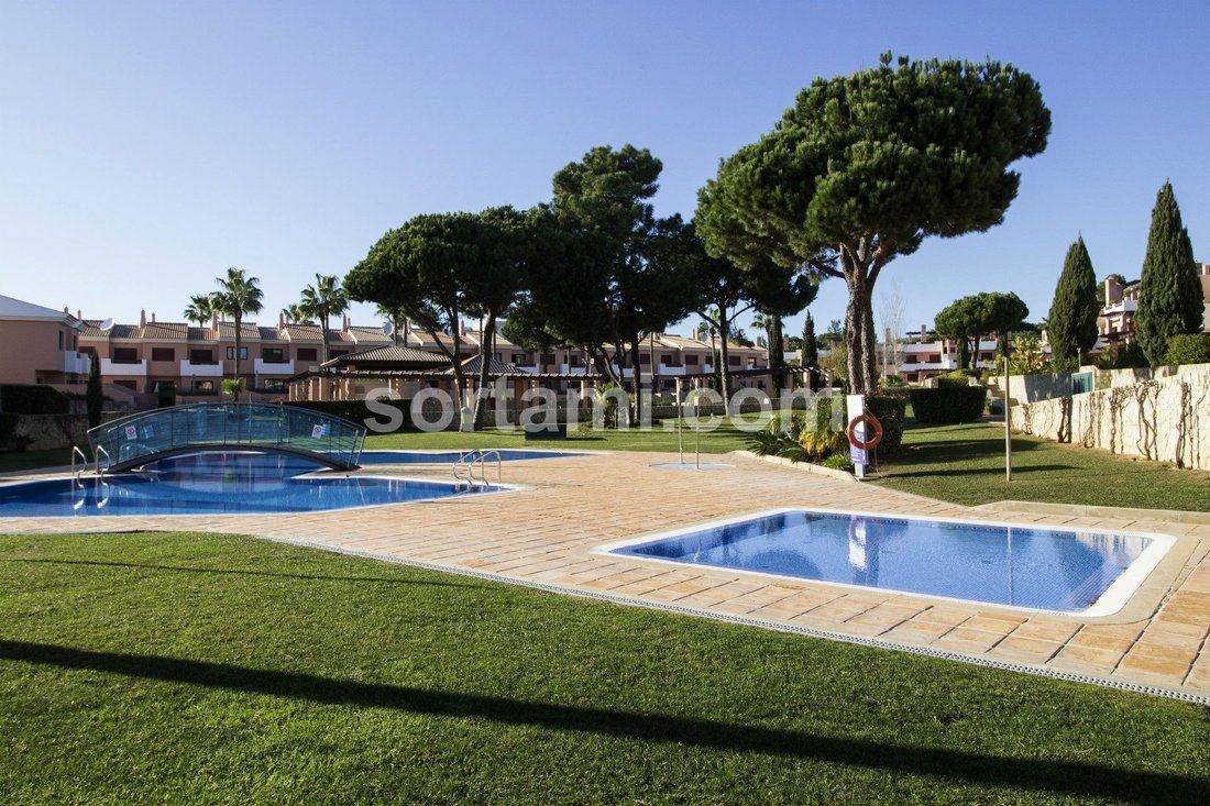House in Vilamoura, Quarteira, Algarve 1 - 16496920