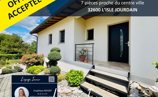 14th C. Chateau With A House