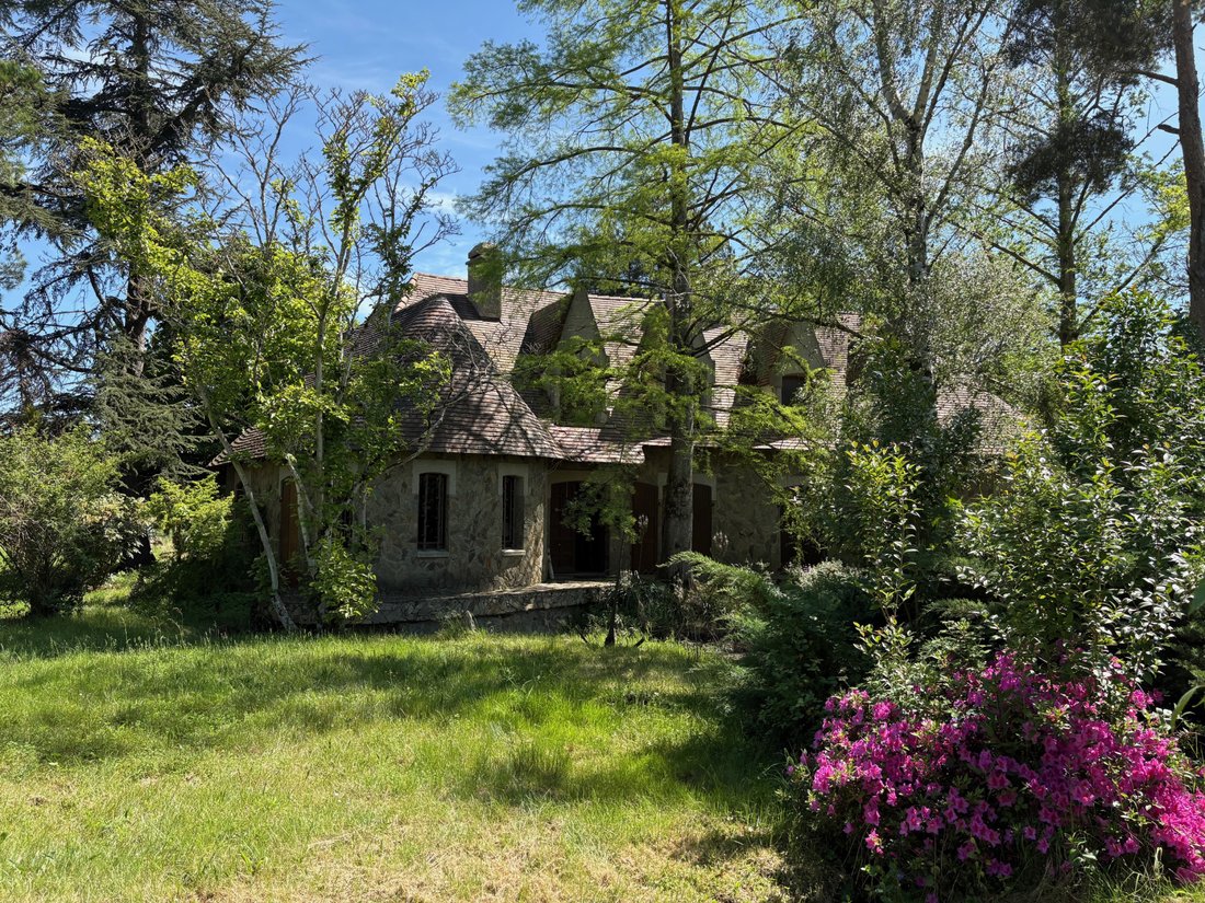House in Labarthe-sur-Leze, Occitania, France 1 - 16498301