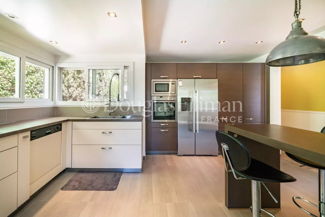 Villa in Grasse, Provence-Alpes-Côte d'Azur, France 3 - 13603623