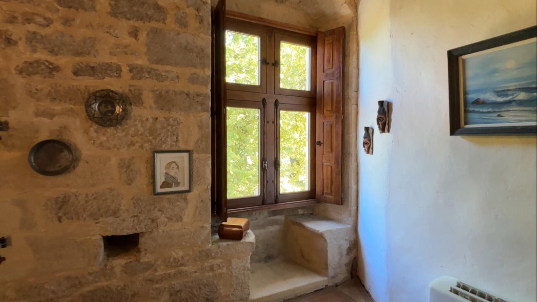 Estate in Montignac-Lascaux, Nouvelle-Aquitaine, France 4 - 16498459