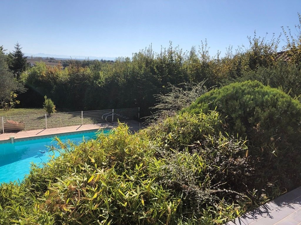 Villa in Flourens, Occitania, France 4 - 16497490