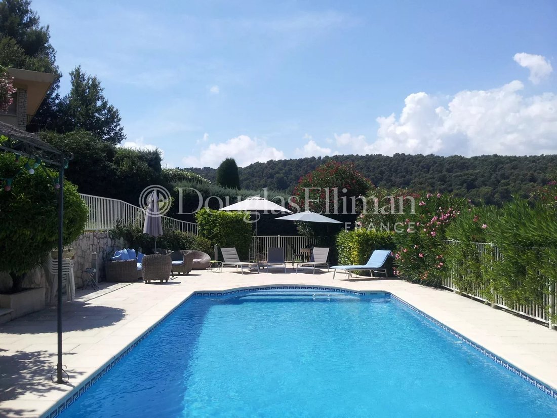 Villa in Saint-Paul-de-Vence, Provence-Alpes-Côte d'Azur, France 4 - 15635055