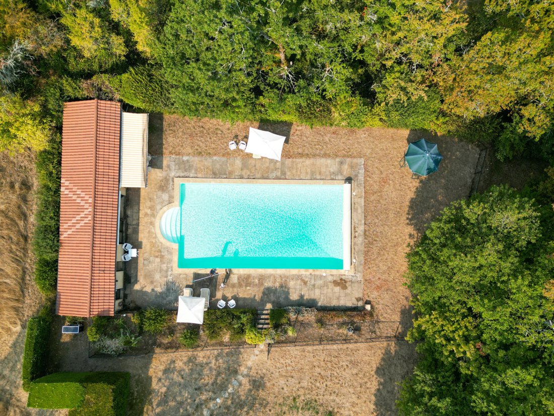 Estate in Carlux, Nouvelle-Aquitaine, France 4 - 16500997
