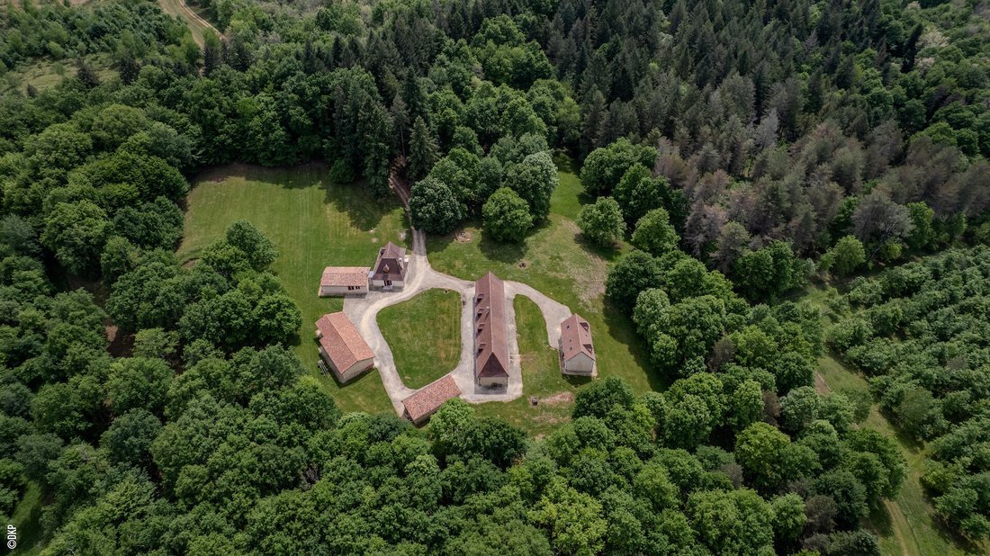 Estate in Temniac, Sarlat-la-Canéda, France 1 - 16500312