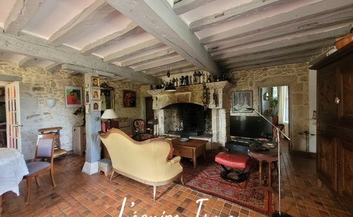 19 Th C Castle Outbuildings, Stabbles, Pool