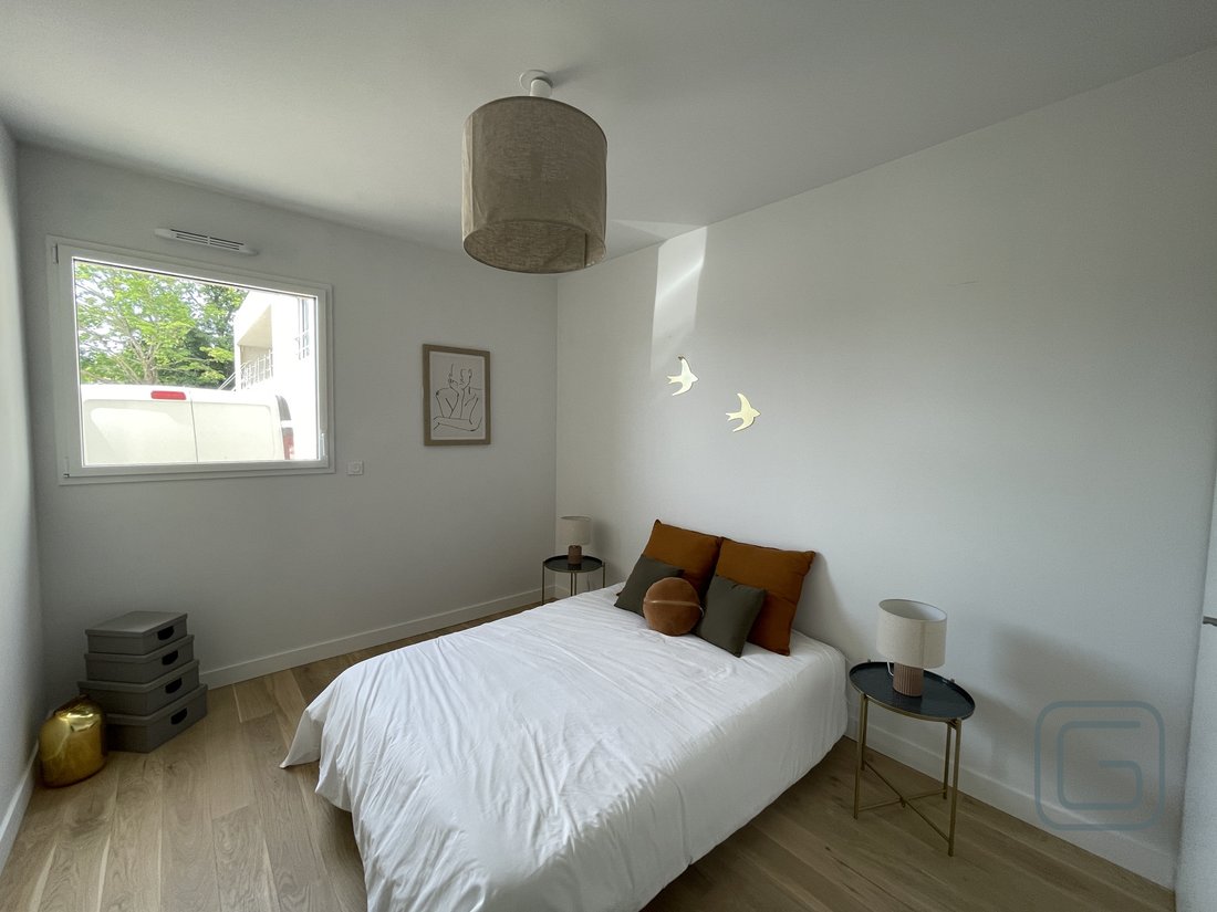 Apartment in Centre et Sud Est, Saint-Didier-au-Mont-d'Or, France 4 - 16497948