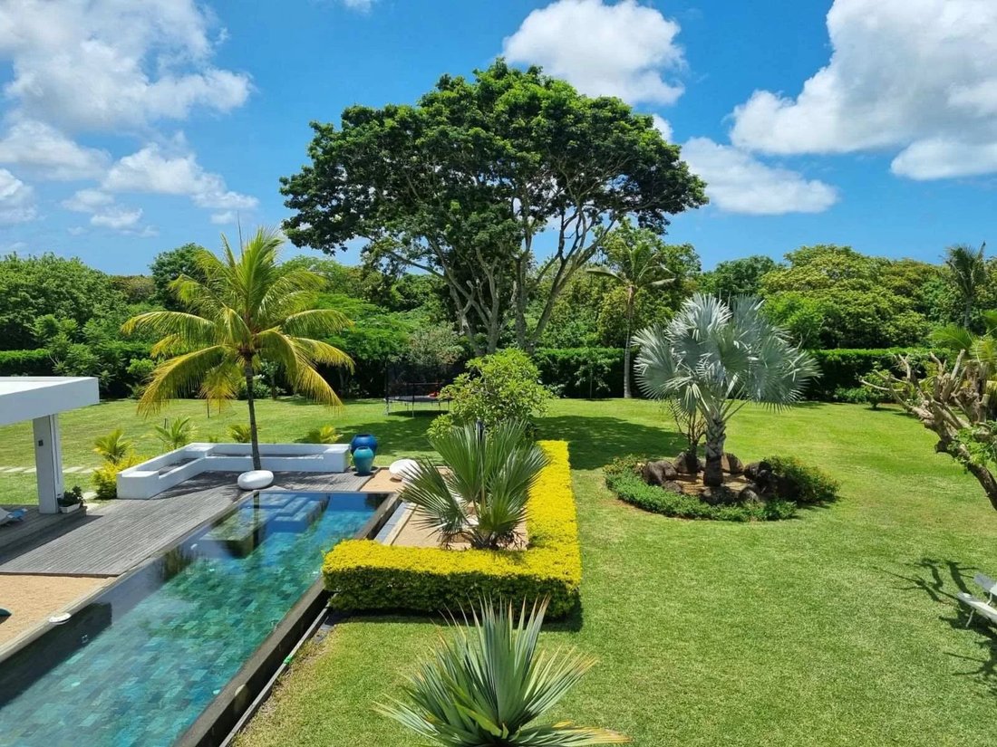 Villa in Petit Raffray, Rivière du Rempart District, Mauritius 1 - 16496543
