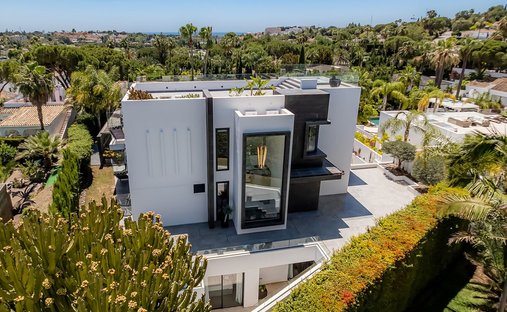 Villa in Nueva Andalucía, Marbella, Spanien 1