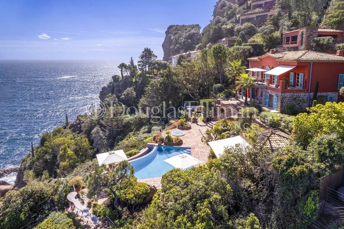 Villa in Cannes, Provence-Alpes-Côte d'Azur, France 1 - 14983306