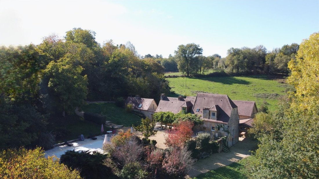 Estate in Les Eyzies-de-Tayac-Sireuil, Les Eyzies, France 4 - 16498672