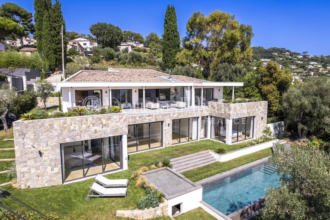 Villa in Cannes, Provence-Alpes-Côte d'Azur, France 1 - 14535085