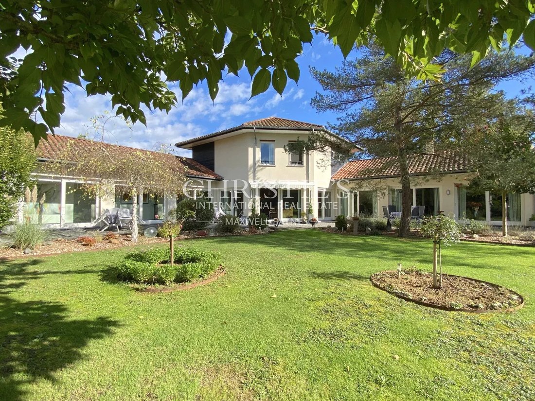 House in Ribérac, Nouvelle-Aquitaine, France 1 - 16496612
