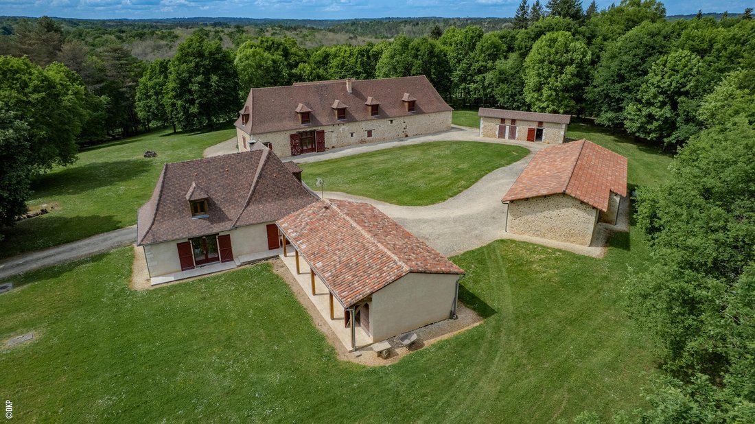 Estate in Temniac, Sarlat-la-Canéda, France 2 - 16500312