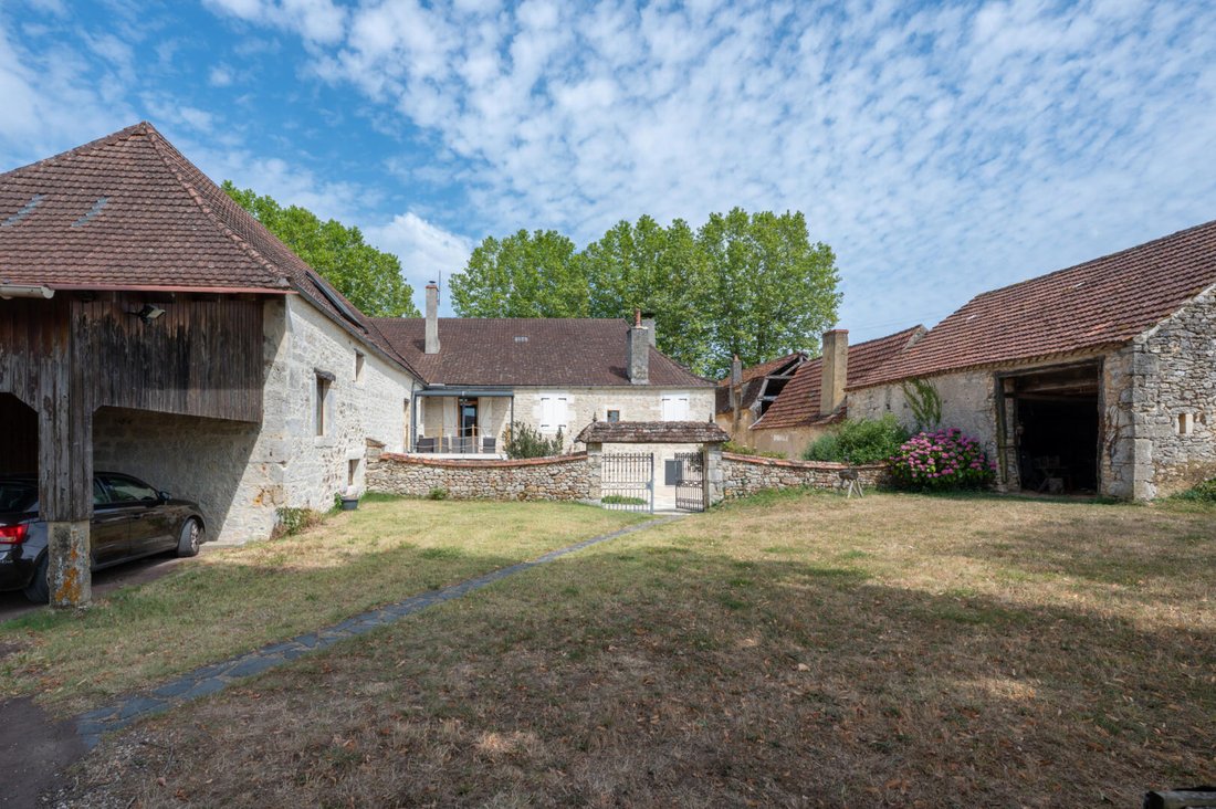 Estate in Gourdon, Occitania, France 3 - 16500688