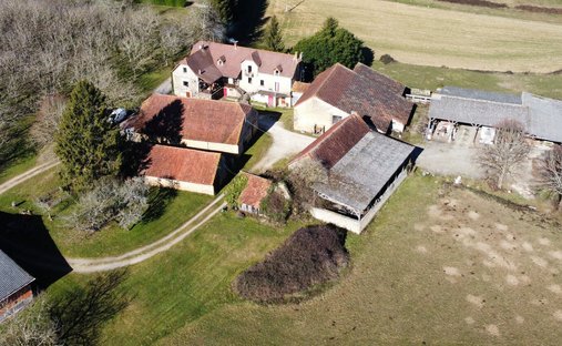 Maison à Temniac, Sarlat-la-Canéda, France 1