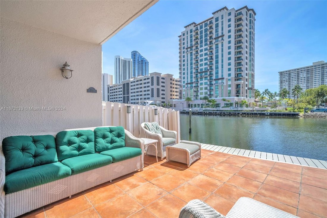 Townhouse in Golden Beach, Florida, United States 4 - 16498979