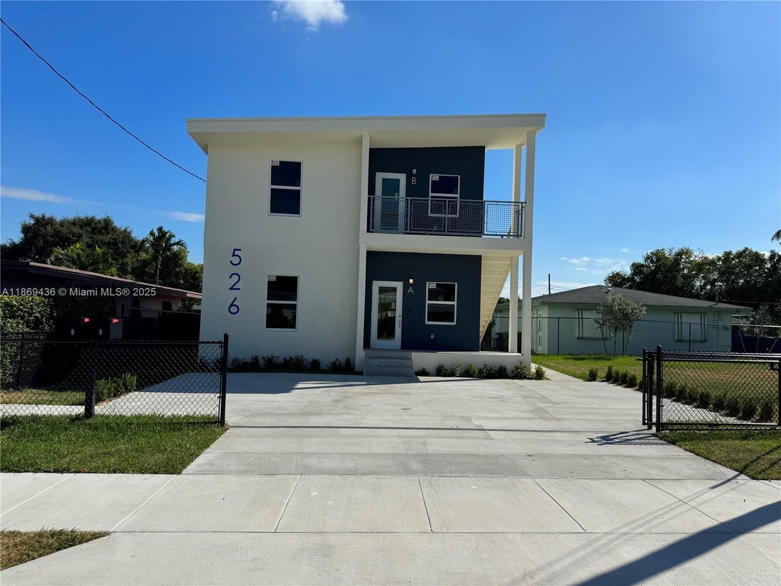 House in Hallandale Beach, Florida, United States 2 - 16499866
