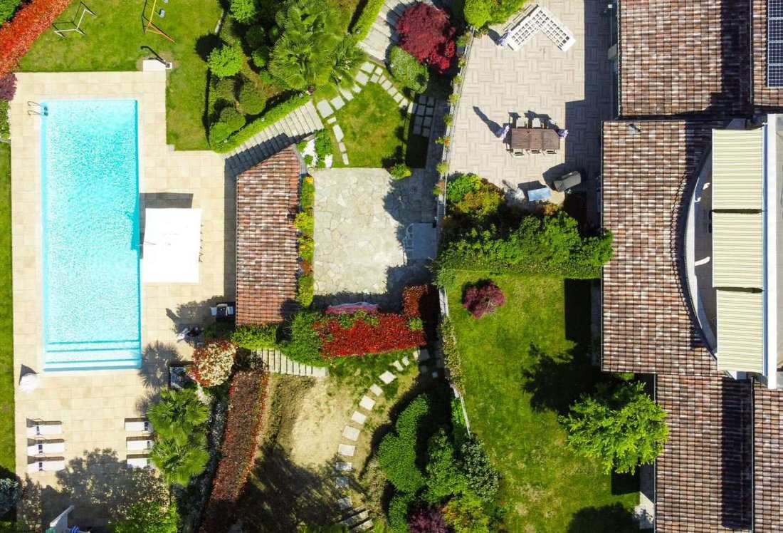 Villa in Casnate con Bernate, Lombardy, Italy 4 - 16501842