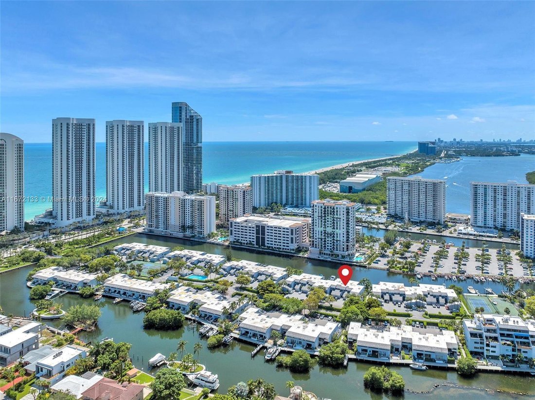 Townhouse in Golden Beach, Florida, United States 1 - 16498979