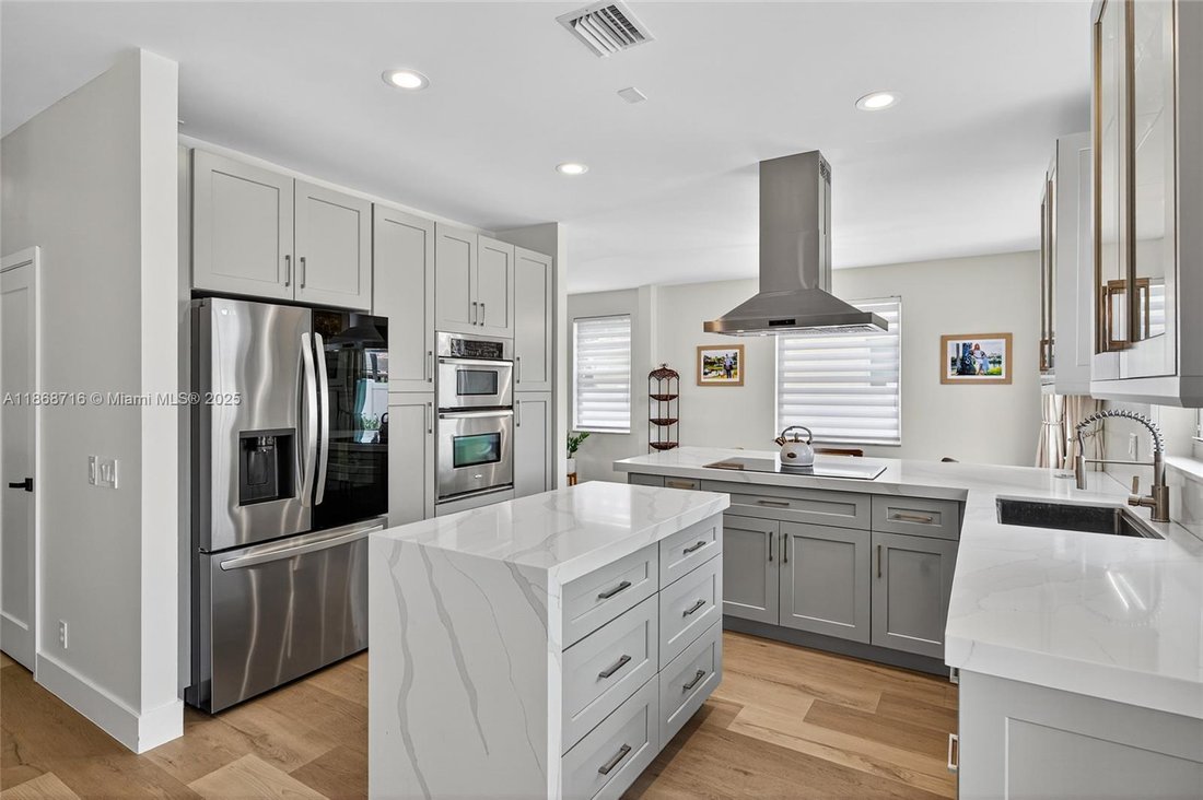 House in Weston, Florida, United States 5 - 16499930