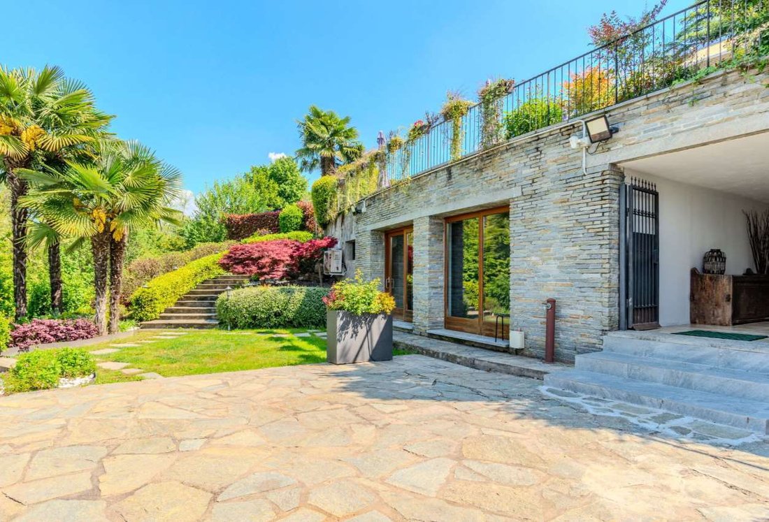 Villa in Casnate con Bernate, Lombardy, Italy 5 - 16501842
