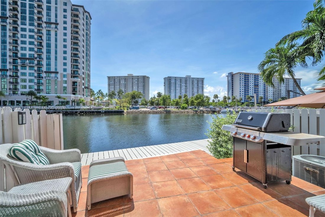 Townhouse in Golden Beach, Florida, United States 5 - 16498979