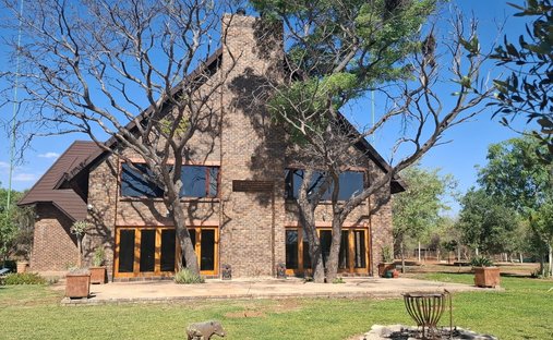 Farm Ranch in Bela-Bela, Limpopo, South Africa 1