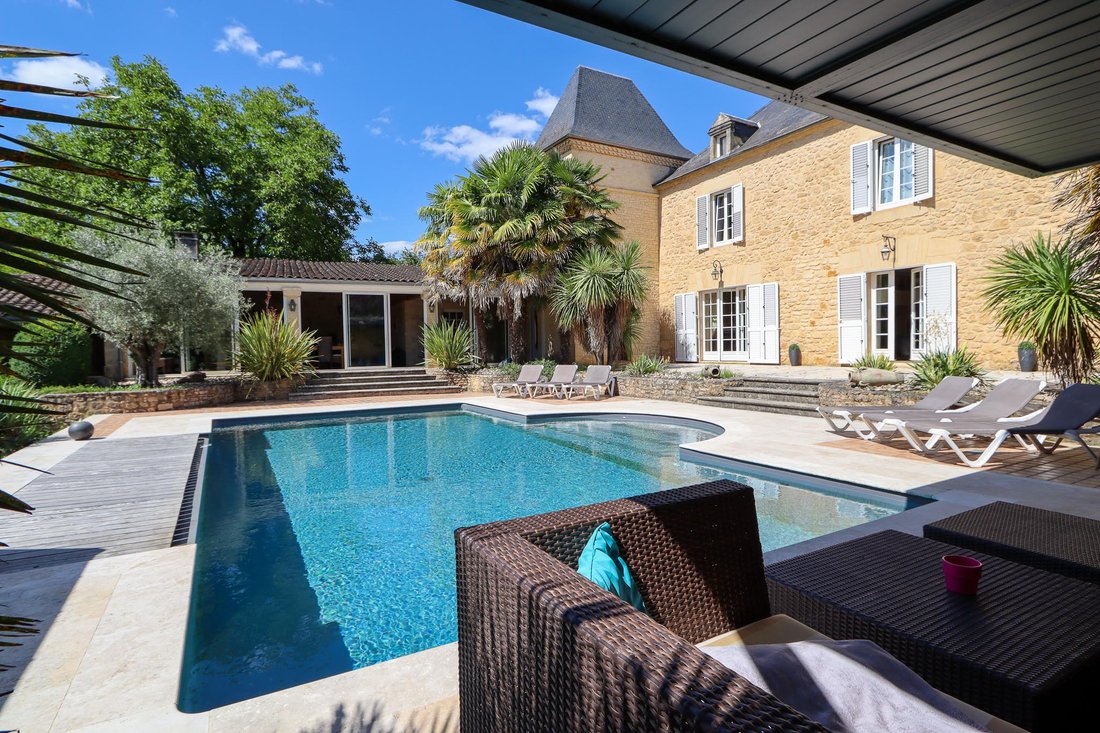 Estate in Sarlat-la-Canéda, Nouvelle-Aquitaine, France 5 - 16502383