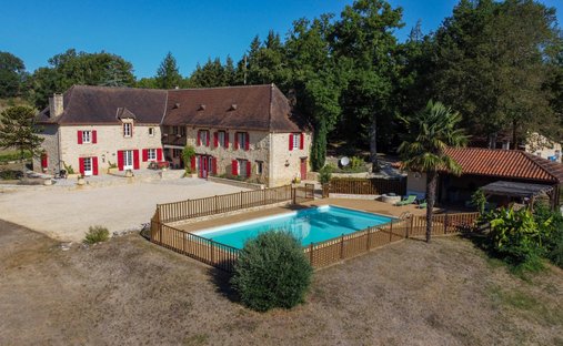 Estate in Sarlat-la-Canéda, Nouvelle-Aquitaine, France 1