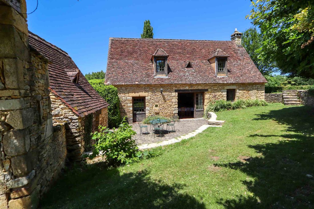 Estate in Sarlat-la-Canéda, Nouvelle-Aquitaine, France 1 - 16502187