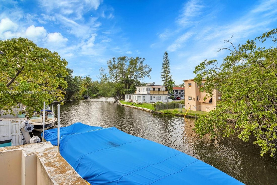 House in Miami, Florida, United States 3 - 16499845