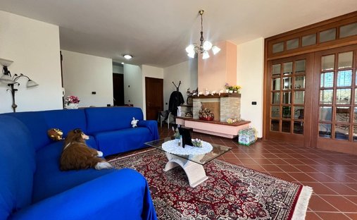 Villa in Antraccoli-Picciorana-Tempagnano, Lucca, Italy 1