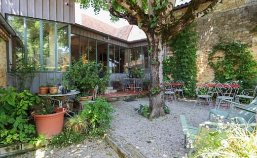 Tenuta a Vezac, Nuova Aquitania, Francia 1
