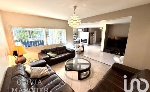 House in Roquefort-la-Bedoule, Provence-Alpes-Côte d'Azur, France 1
